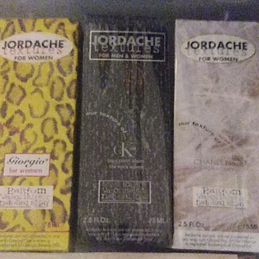 Perfum - Picture 2 of 3